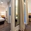 Globus Urban Hotel