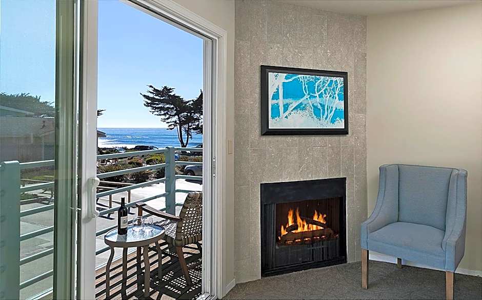 Cambria Landing Inn and Suites