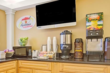 Super 8 by Wyndham Jacksonville Orange Park
