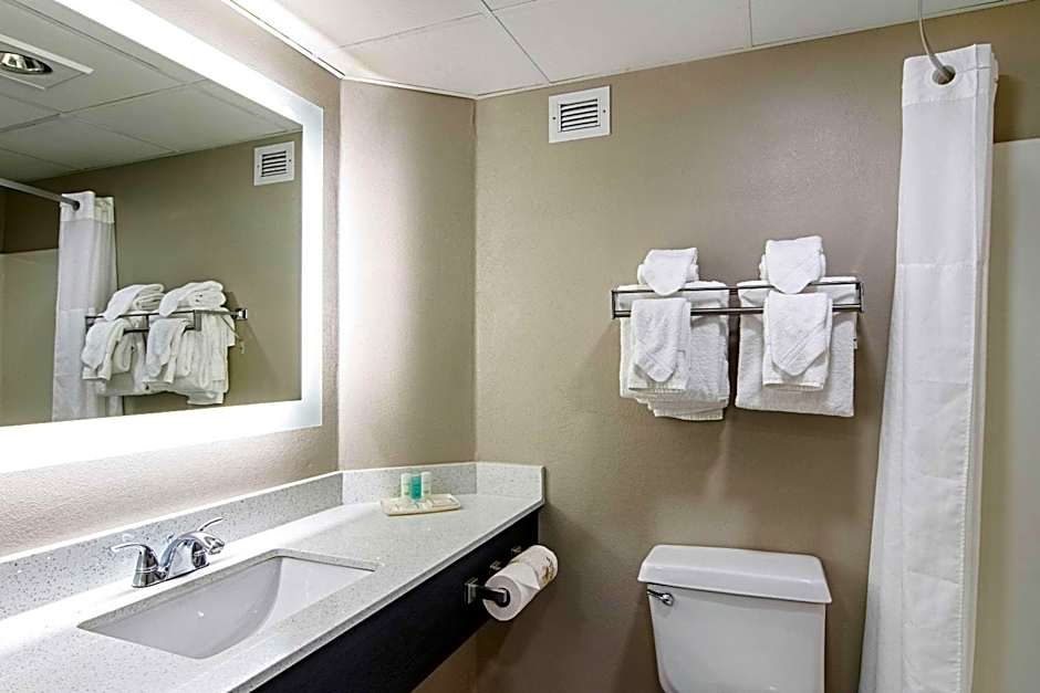 Clarion Inn Willow River