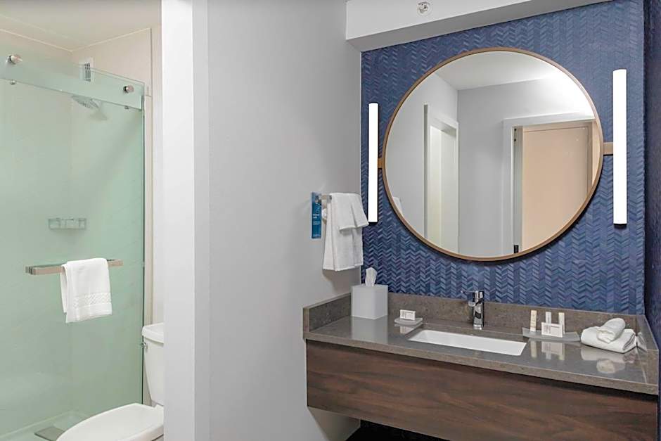 Fairfield Inn and Suites by Marriott Springfield Enfield