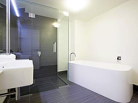 Superior Two-Bedroom Apartment with King Beds