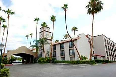 Buena Park Grand Hotel & Suites