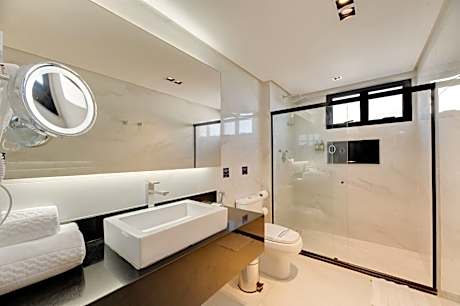 Suite Diamante (1 King Bed)