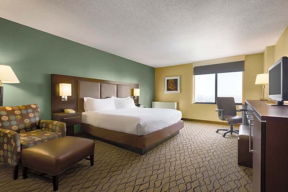Holiday Inn & Suites Duluth-Downtown By IHG