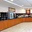 La Quinta Inn & Suites by Wyndham Garden City