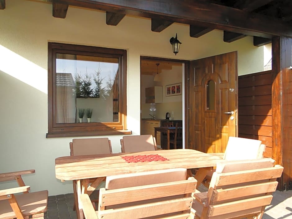 Domki letniskowe,apartamenty Wczasowa 8a