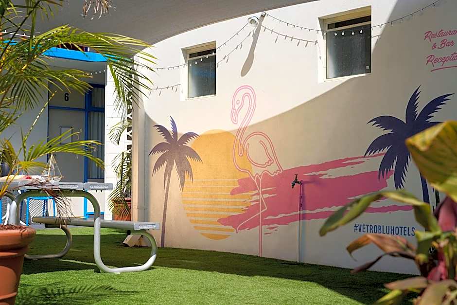 Baileys Parkside Motel by VetroBlu