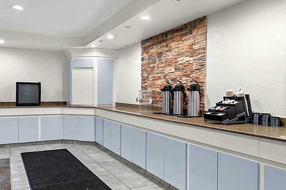 Red Roof Inn Auburn Hills