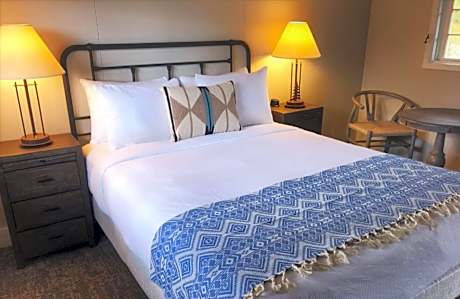 Historic Full Cabin with ADA Access