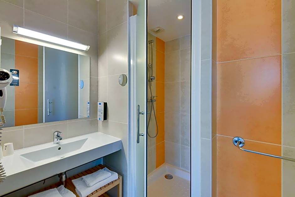 Kyriad Perpignan Sud