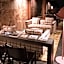 Alexander Charme Hotel