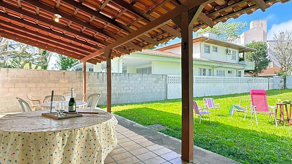 Casa Aconchegante a 100 metros da praia - NDI006