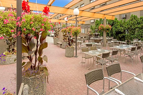 Ramada Hotel & Conference Center by Wyndham Kelowna