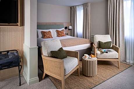 North Lakes Hotel and Spa