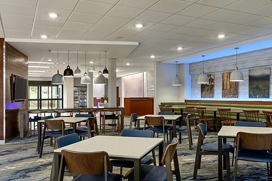 Fairfield Inn & Suites by Marriott St. Paul Northeast