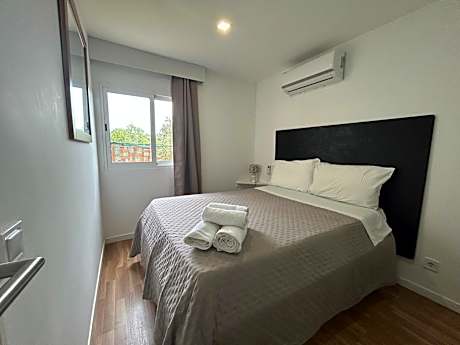 Bungalow with Balcony