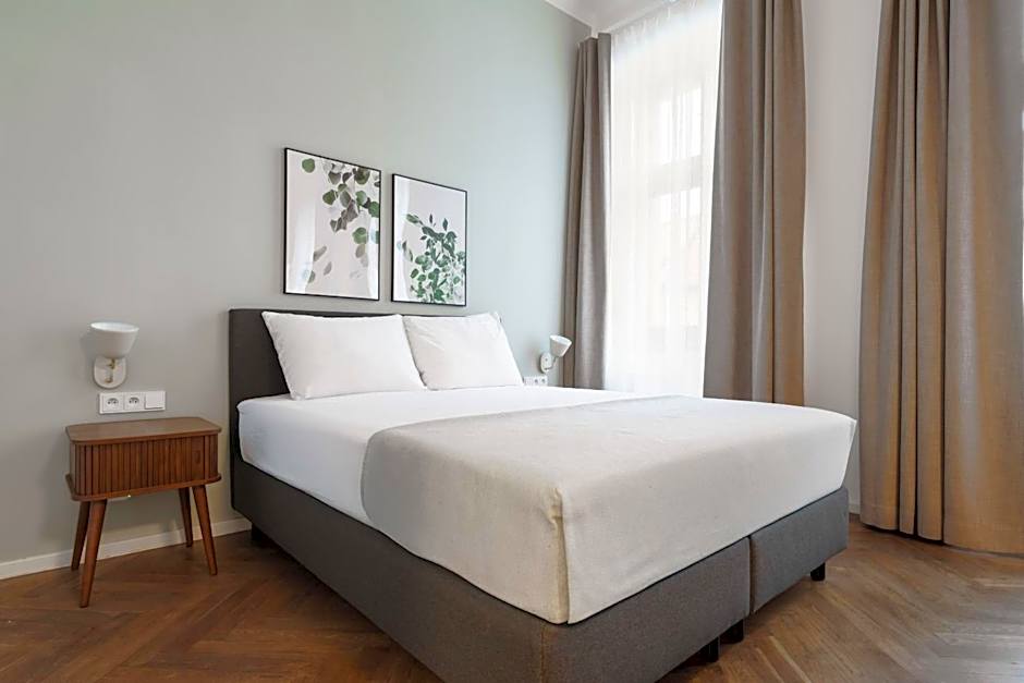 limehome Prague Halkova