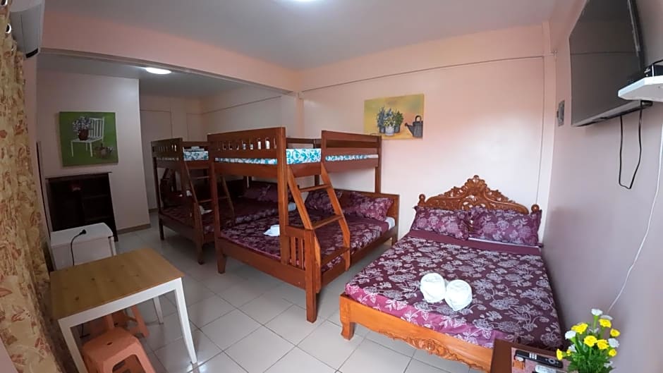 Queenslander Hotel and Restaurant