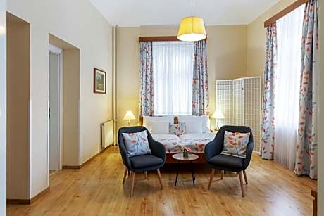 One-Bedroom Triple Apartment