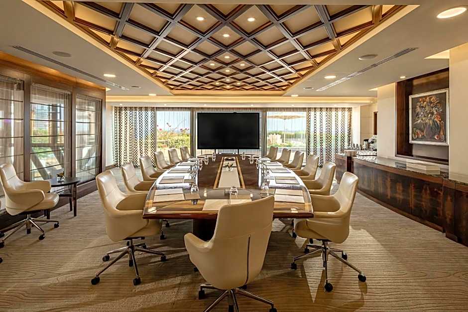 Four Seasons Hotel