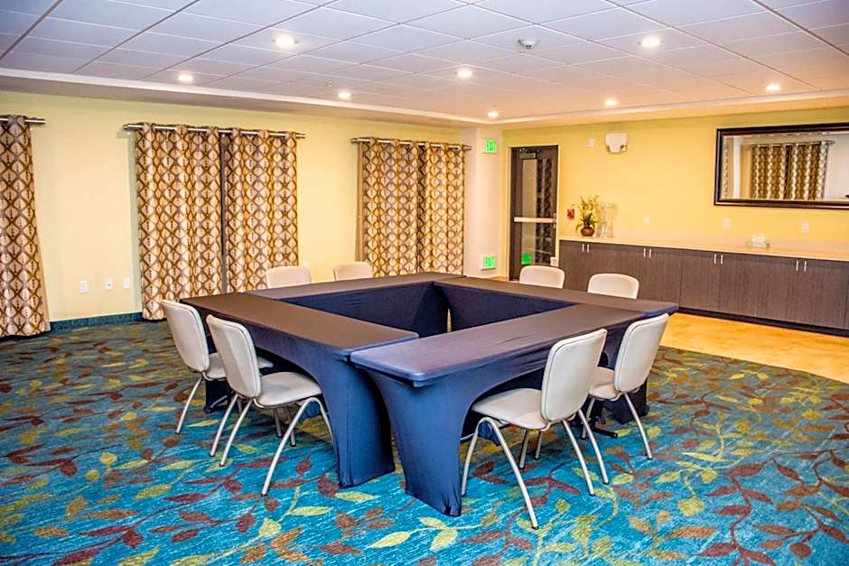 Candlewood Suites Overland Park By IHG
