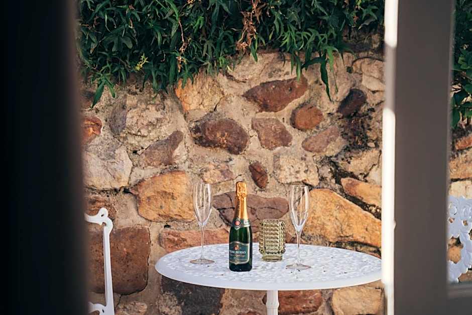 Les Chambres Guest House