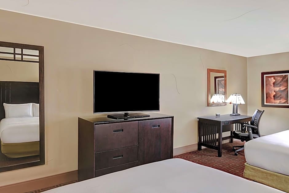 DoubleTree By Hilton Phoenix- Tempe