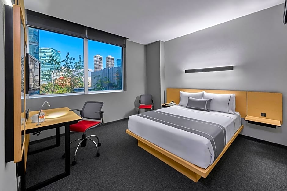 City Express Plus by Marriott Ciudad de México Santa Fe