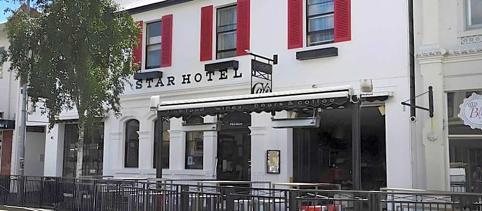 Star Bar Cafe and Hotel