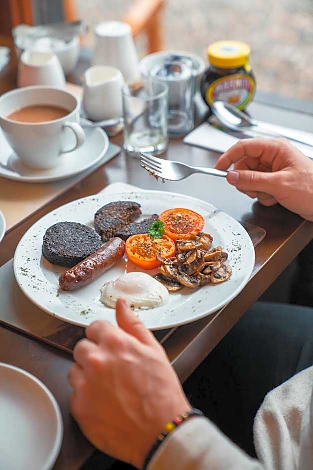 Eriskay B&B and Aviemore Glamping