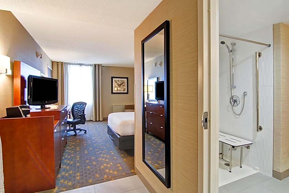 Holiday Inn Oakville Centre By IHG