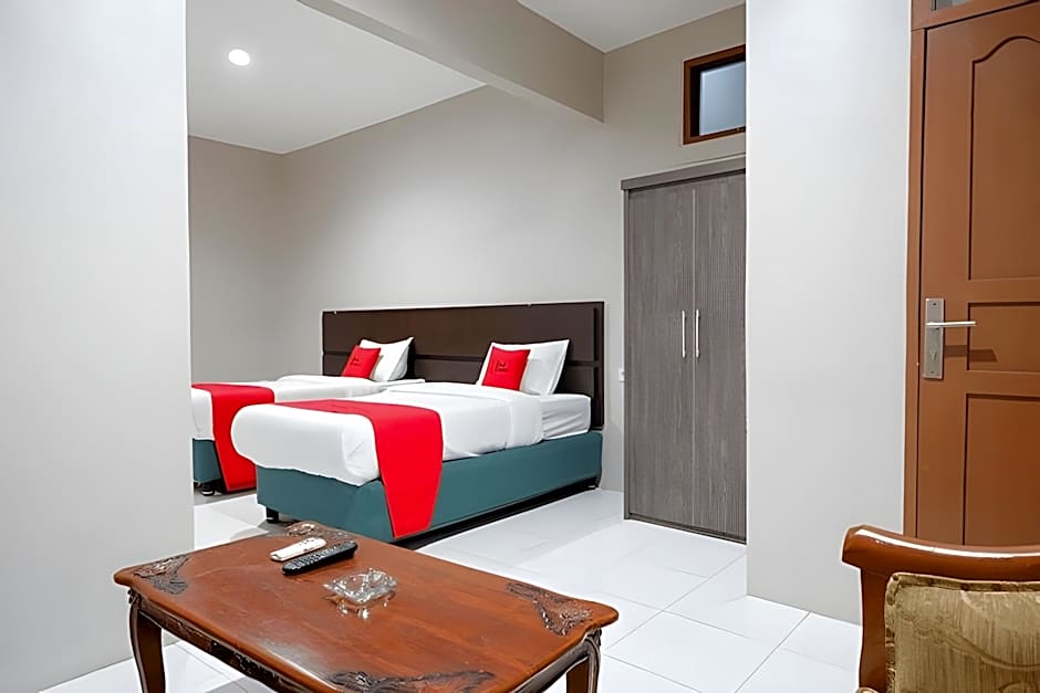 RedDoorz Plus @ Hotel Srikandi Kendari