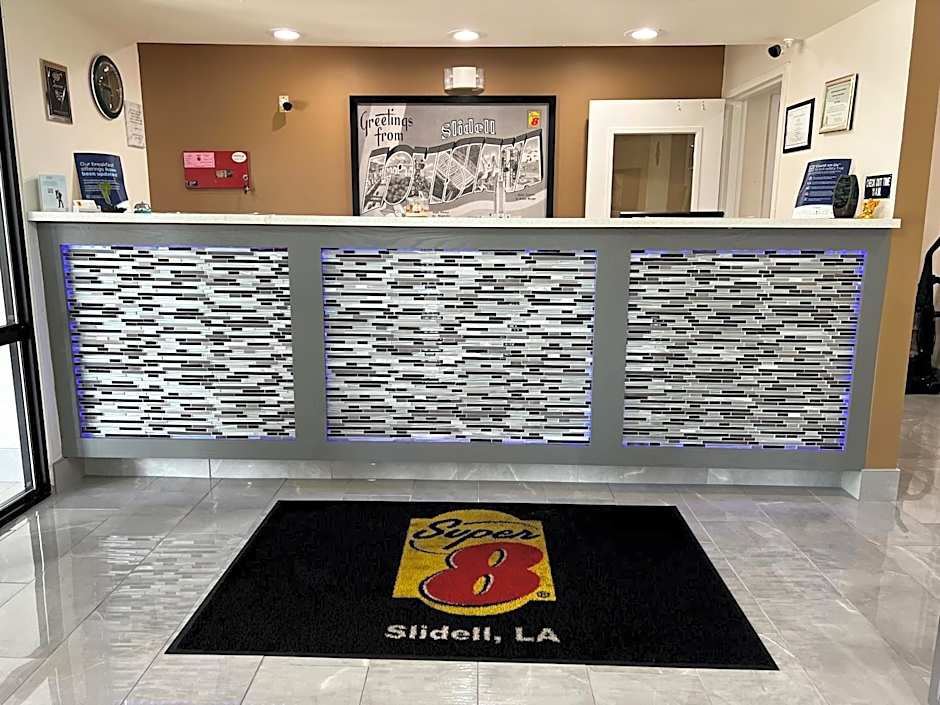 Super 8 by Wyndham Slidell