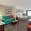 Holiday Inn Express & Suites Eureka By IHG