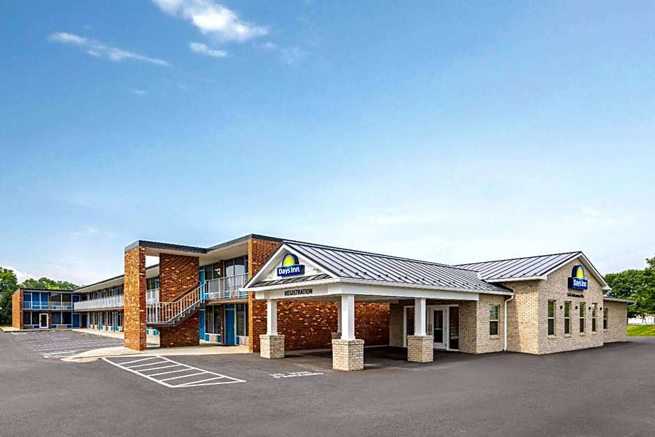 Days Inn by Wyndham Frederick