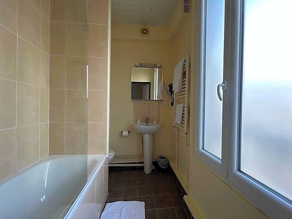 Hotel des Bains à 10 min de Paris