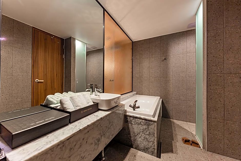 Brown Dot Hotel Seosan