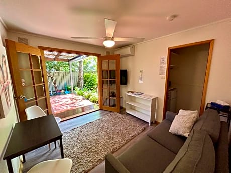 Deluxe Suite with Private Garden (room 9)