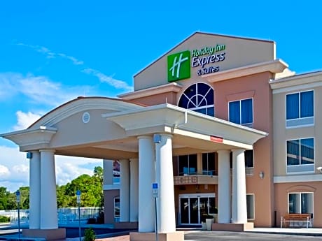 Holiday Inn Express Hotel & Suites Brooksville West, an IHG Hotel
