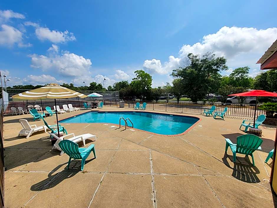 Twin Star Lodge