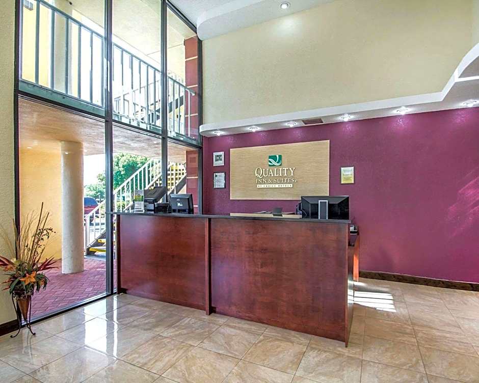 Quality Inn & Suites At Tropicana Field