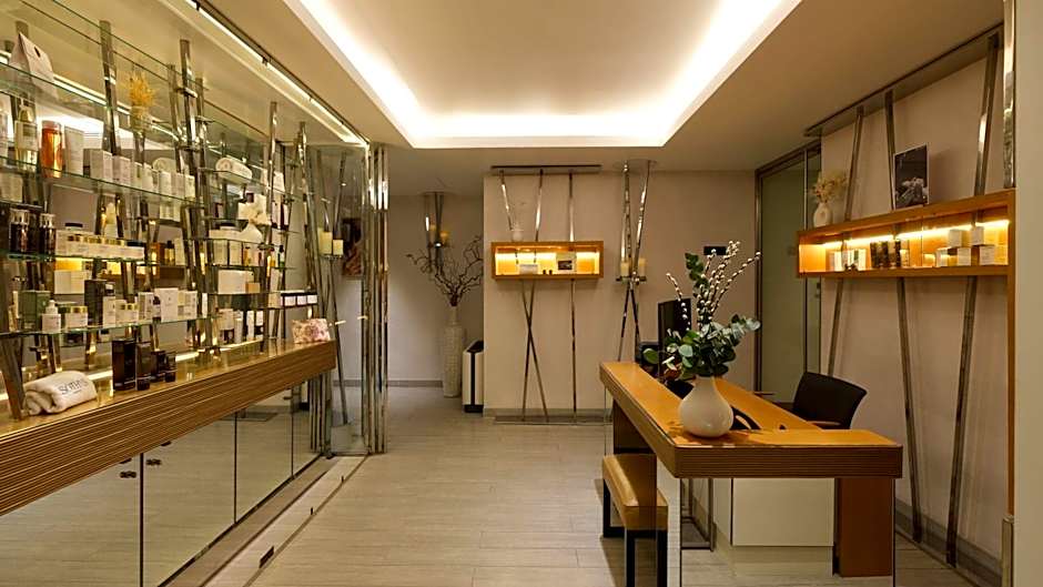 Five Seas Cannes, a Member of Design Hotels™