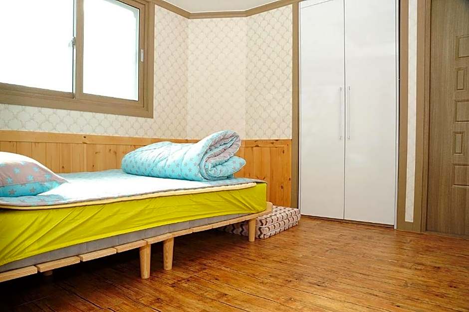 THE 1st Andong Hostel