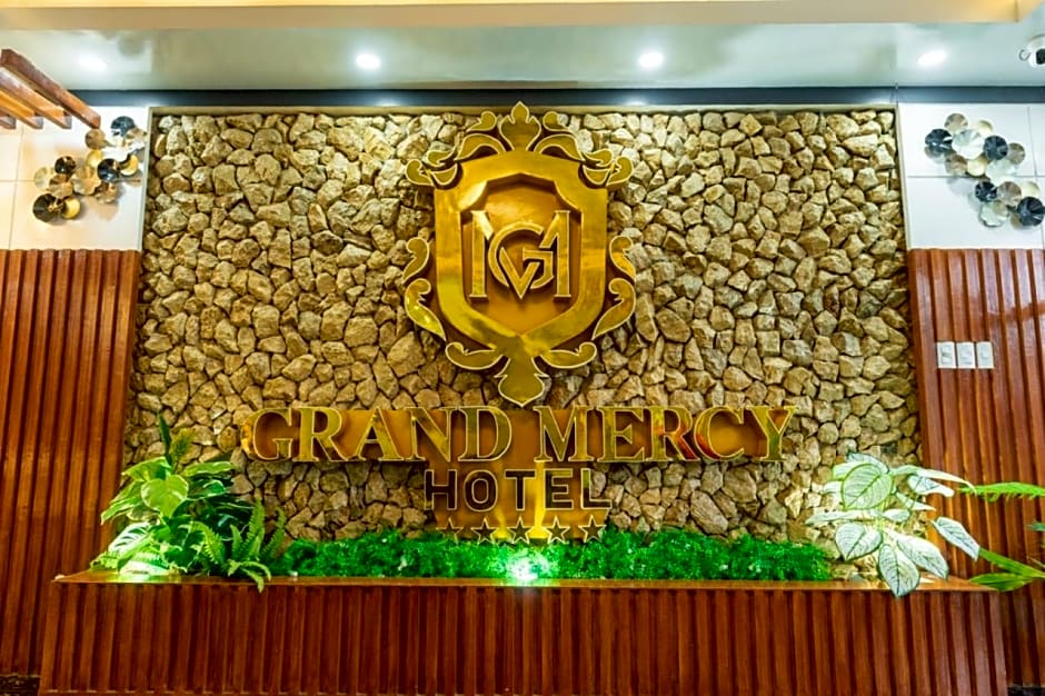 Grand Mercy Hotel
