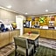 La Quinta Inn & Suites by Wyndham Toledo Perrysburg