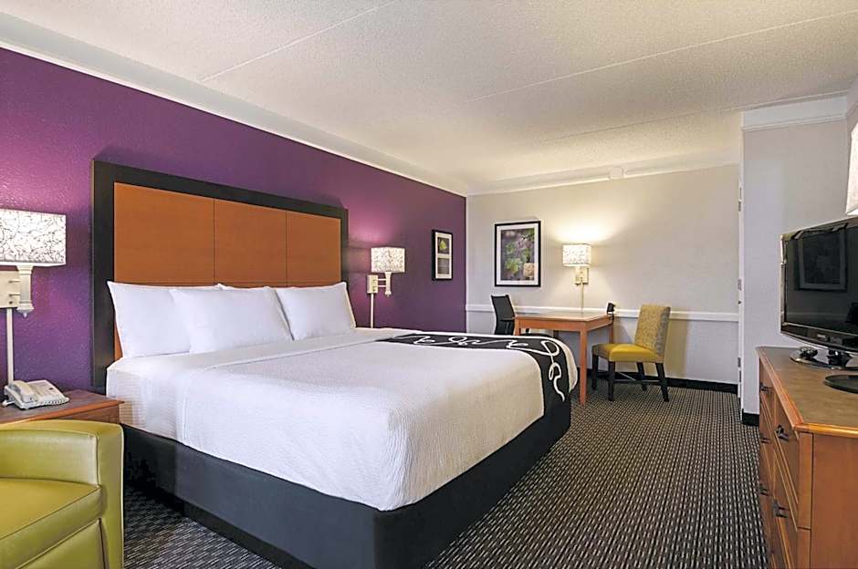 La Quinta Inn & Suites by Wyndham And Conference Center San Angelo