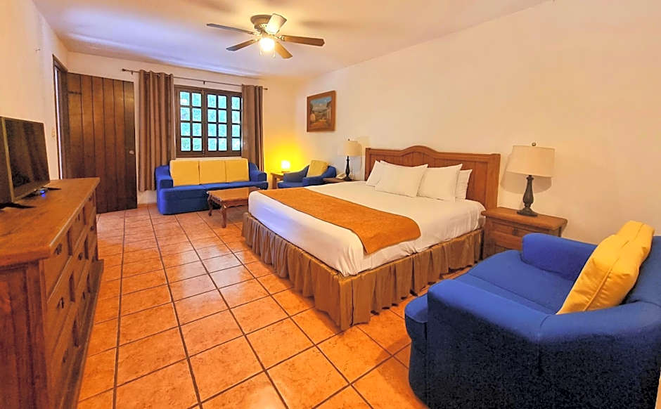 Hotel Holly