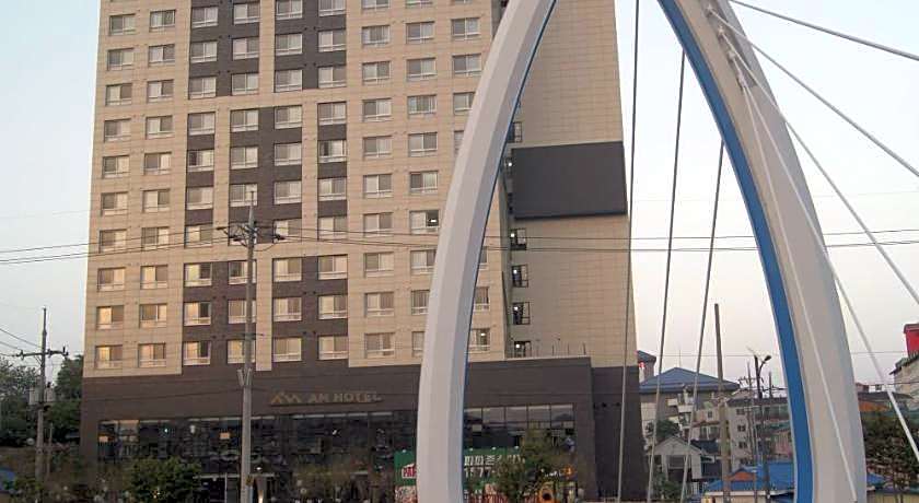 AM Hotel