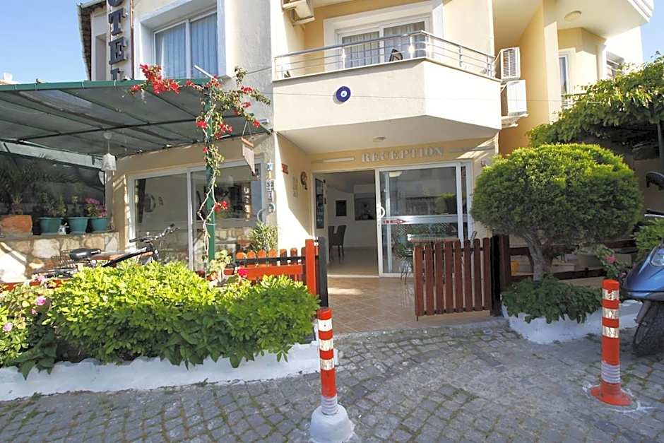 Bonapart Hotel